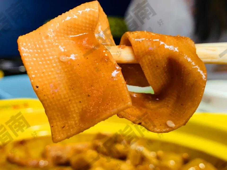 多嘴肉蟹煲餐厅设计,多嘴肉蟹煲点评