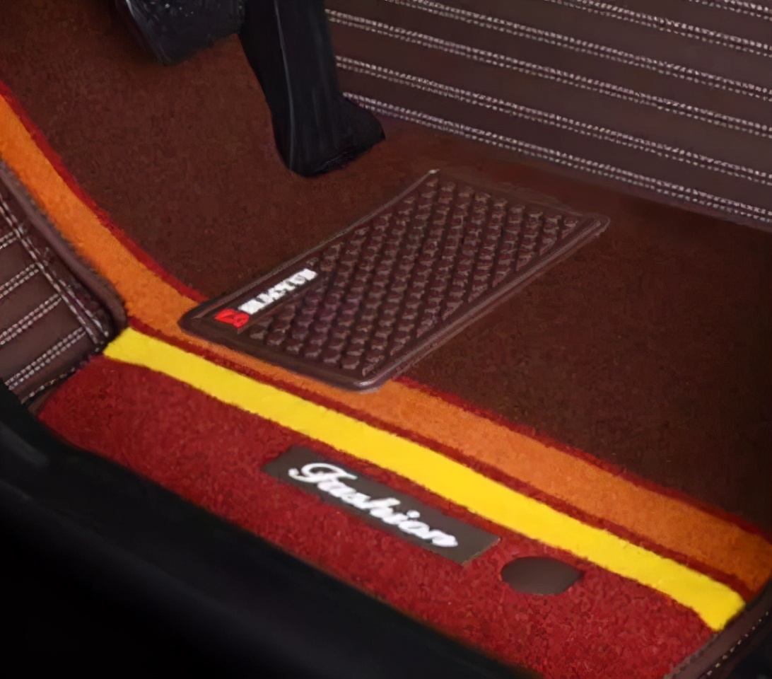 一踩鞋就干净的脚垫,汽车主驾驶脚垫容易踩脏