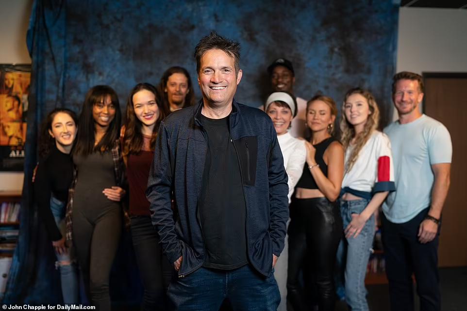 艾米亚当斯变脸,艾米亚当斯年轻