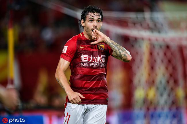 说一下国足归化球员高拉特,国足未来畅想