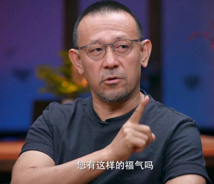 杨笠调侃自己的成功单纯靠貌美,杨笠调侃男性垃圾完整版