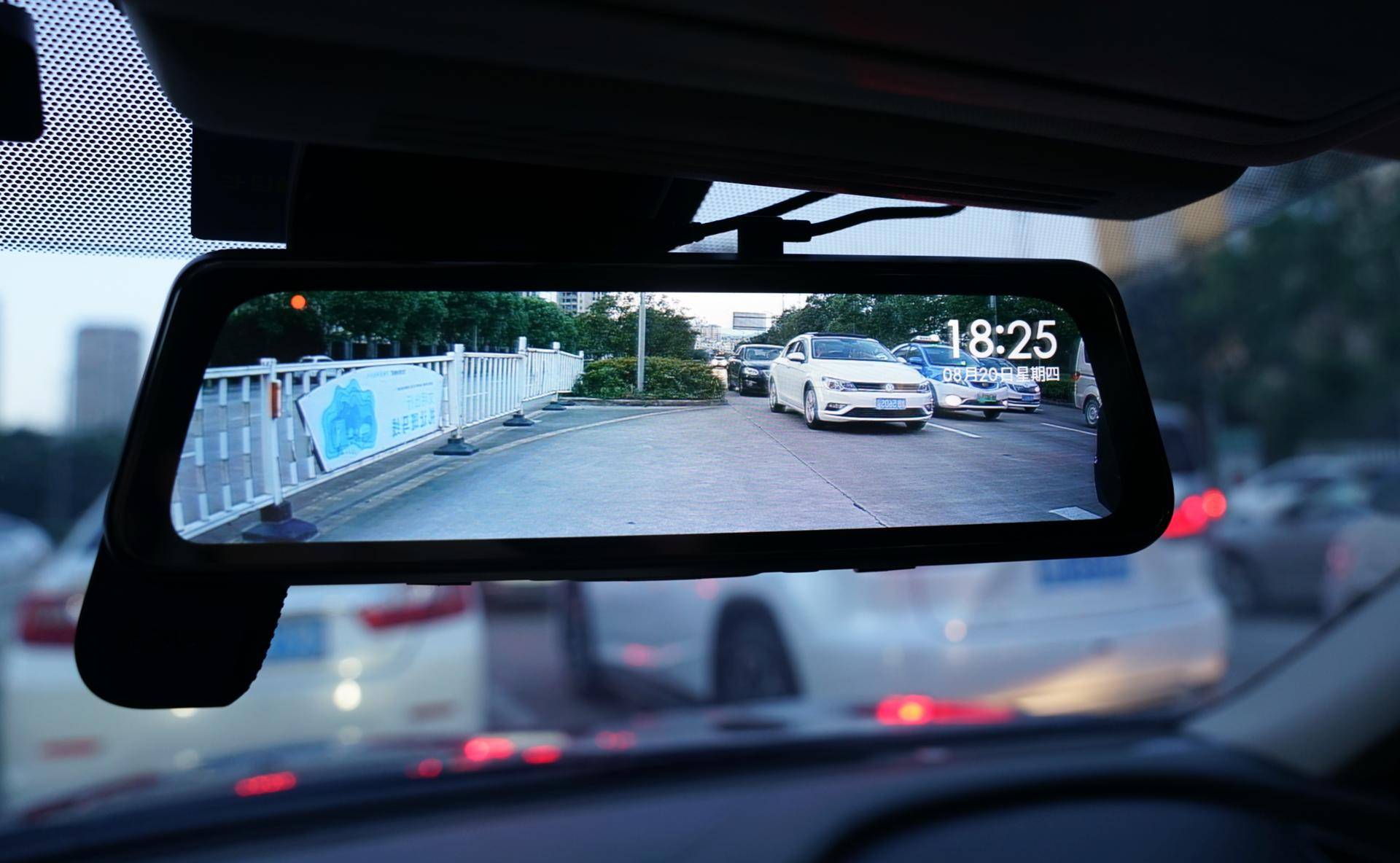 流媒体行车记录仪不防眩目,双录流媒体记录仪