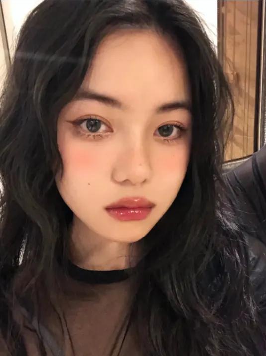 显白嘟嘟唇唇蜜,嘟嘟唇橘色唇蜜