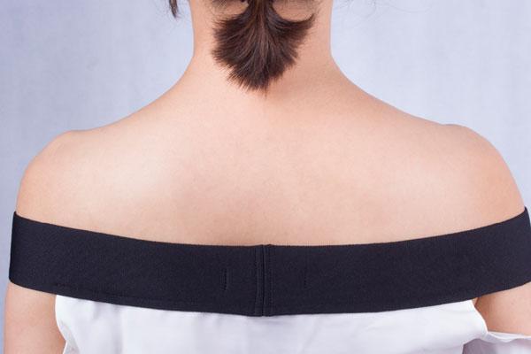 脸上不长痘但背后长痘是什么原因,为什么脸上不长痘后背好多痘