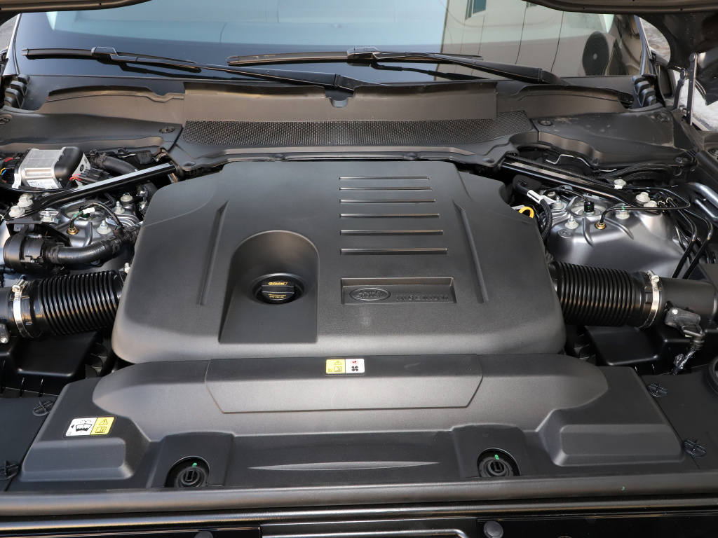 男人有钱必买的车,男人一定要买一台路虎揽胜