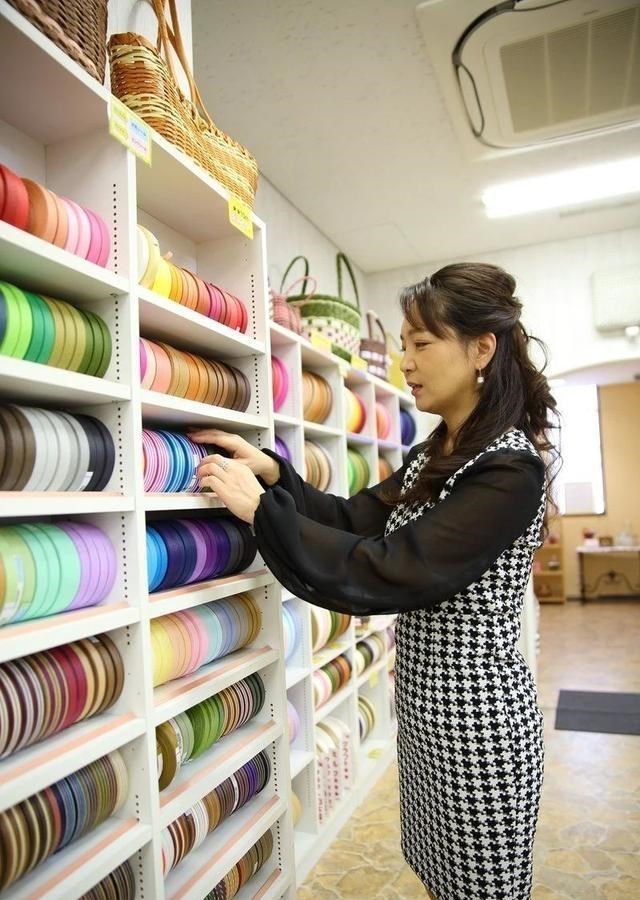 50岁日本主妇,用4500元创业,成为了令人羡慕的“美女总栽