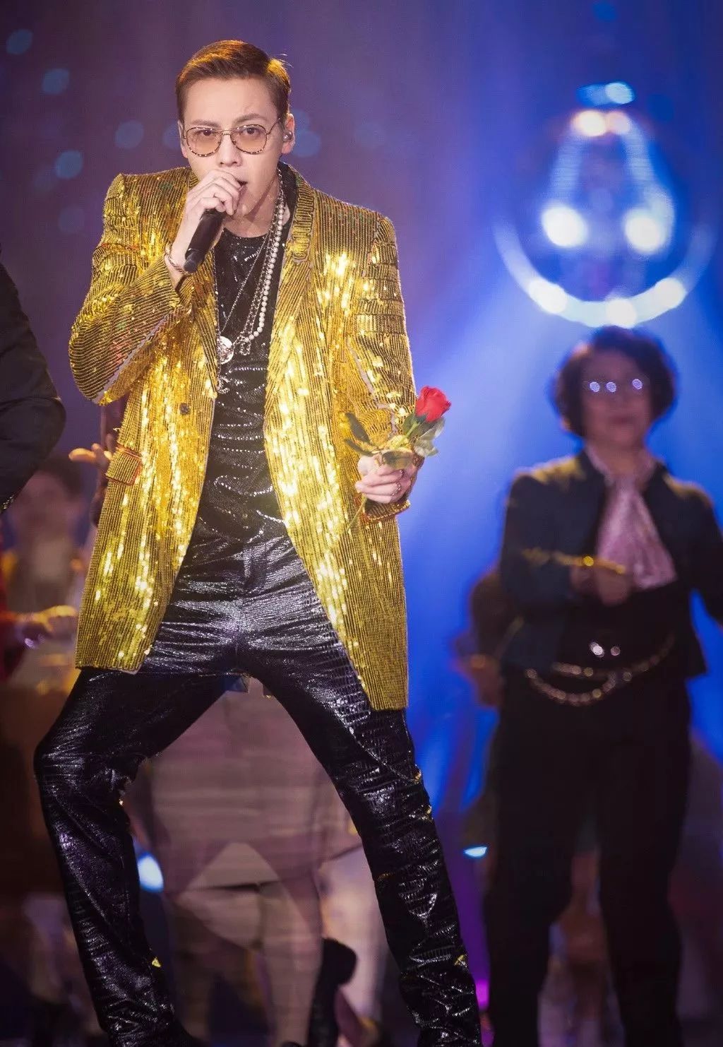 野狼disco陈伟霆张艺兴2019年完整版,野狼disco很土吗