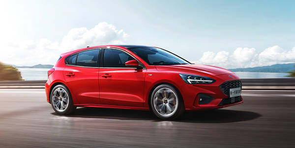 内饰真的能秒杀同级吗,新款福特福克斯哪款最值得购买