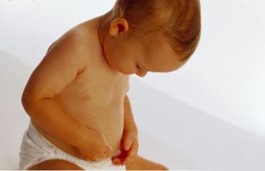 2个月女婴有白垢并发臭,两岁女宝宝有异味痒