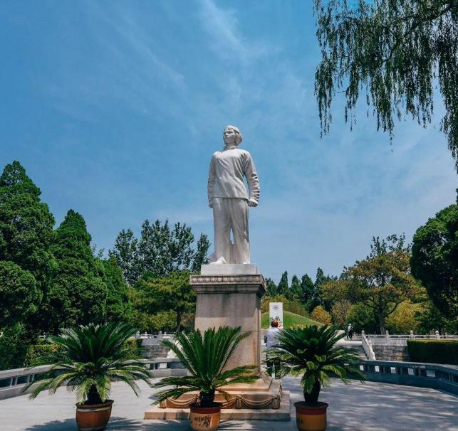 刘胡兰遭叛徒出卖，叛徒12年后才被抓，被枪毙前说出当年告密原因