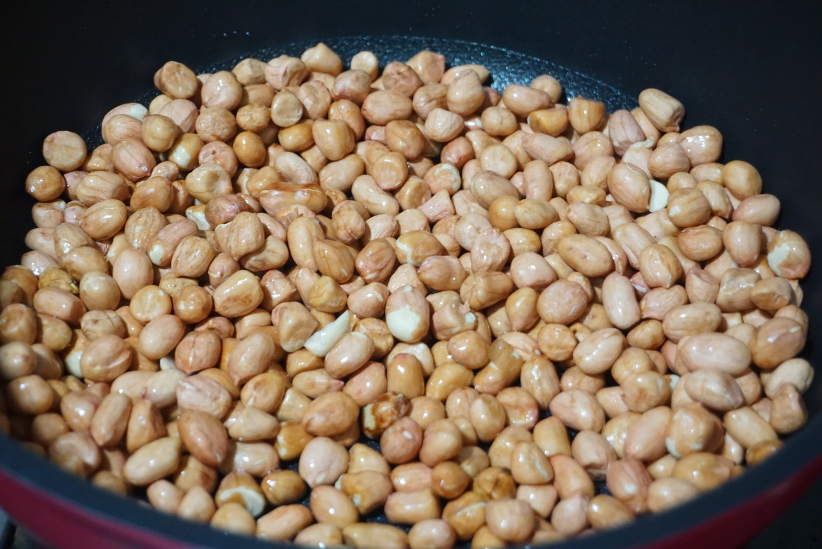 油炸花生米的做法酥脆,炸花生米原味