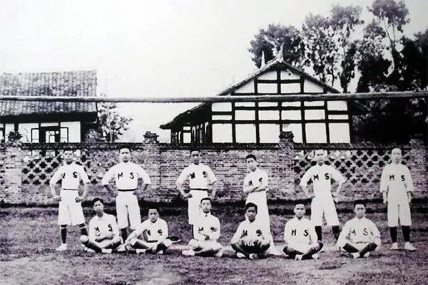 李惠堂为什么被称为亚洲球王,亚洲球王李惠堂纪录片