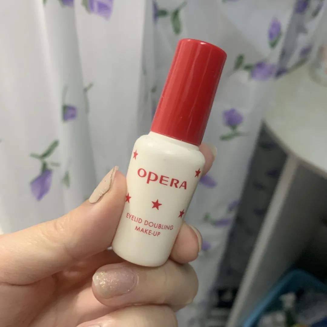 新手vs老手化妆,化妆用假睫毛胶水哪款好