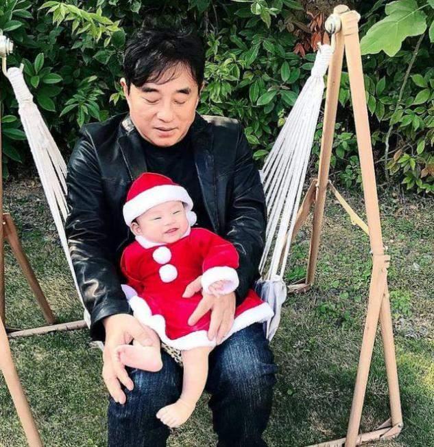 香港男歌星吕方总共有几段婚姻,民间歌手吕方个人资料