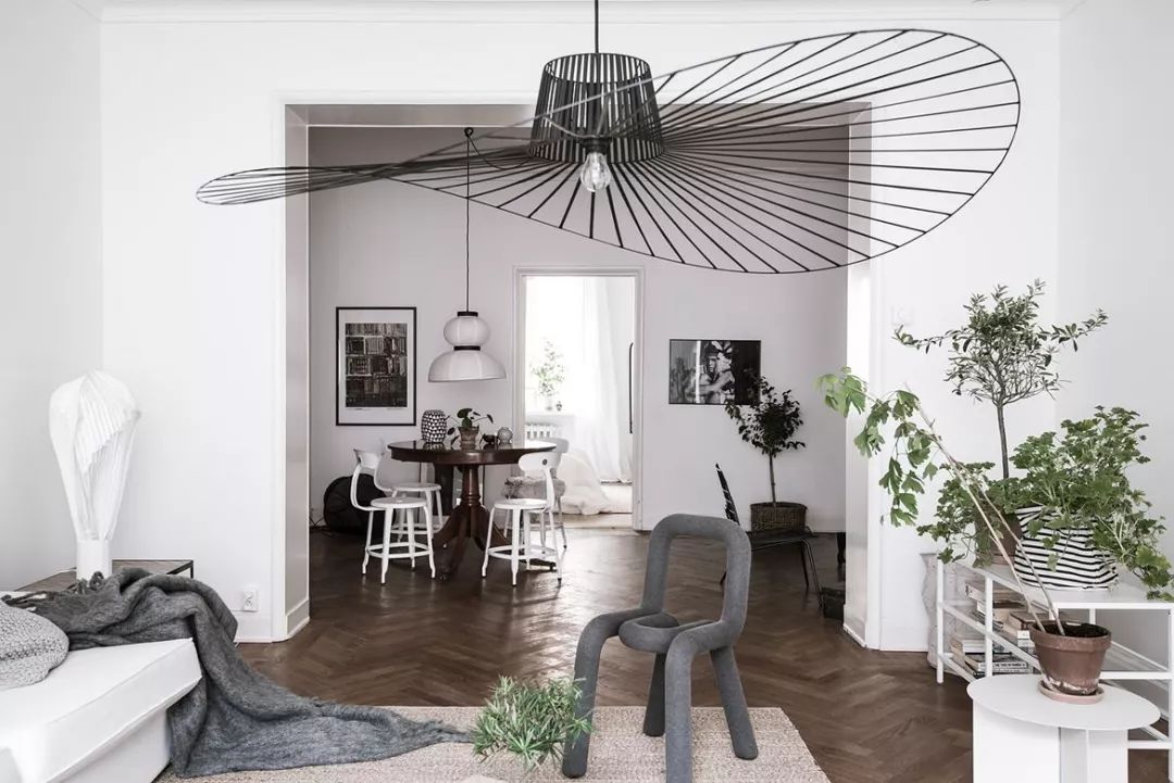 吸顶灯哪种灯好看耐用又亮,吸顶灯哪种灯好看又亮耐用