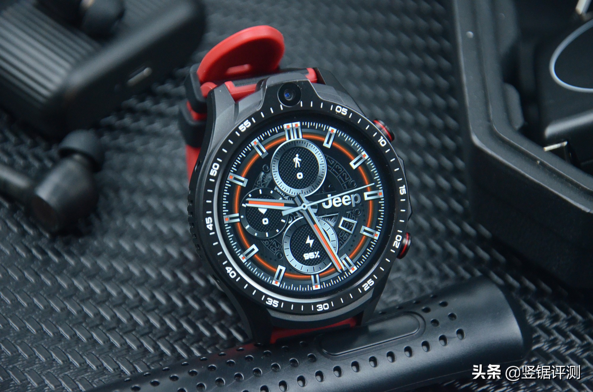 jeep黑骑士智能手表值不值得入手,jeep黑骑士fx1和fx3智能手表区别
