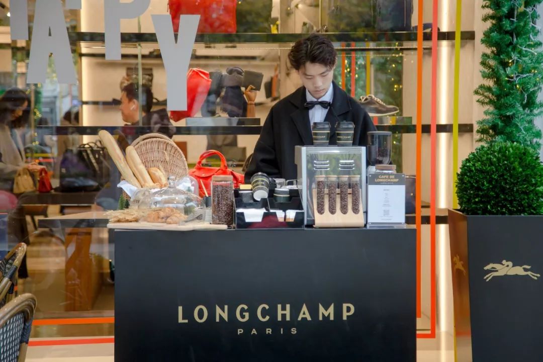 仅限9天！@魔都时髦精，LONGCHAMP又开咖啡馆了