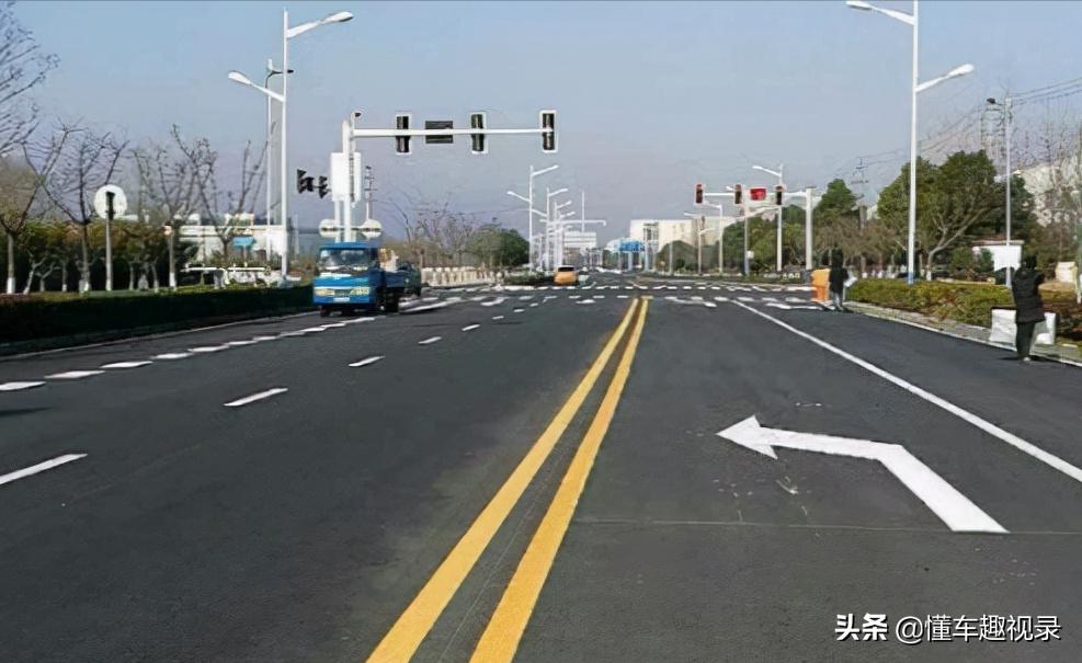 双黄线和单黄线有什么区别,双黄线和单黄线压线是否一样处罚