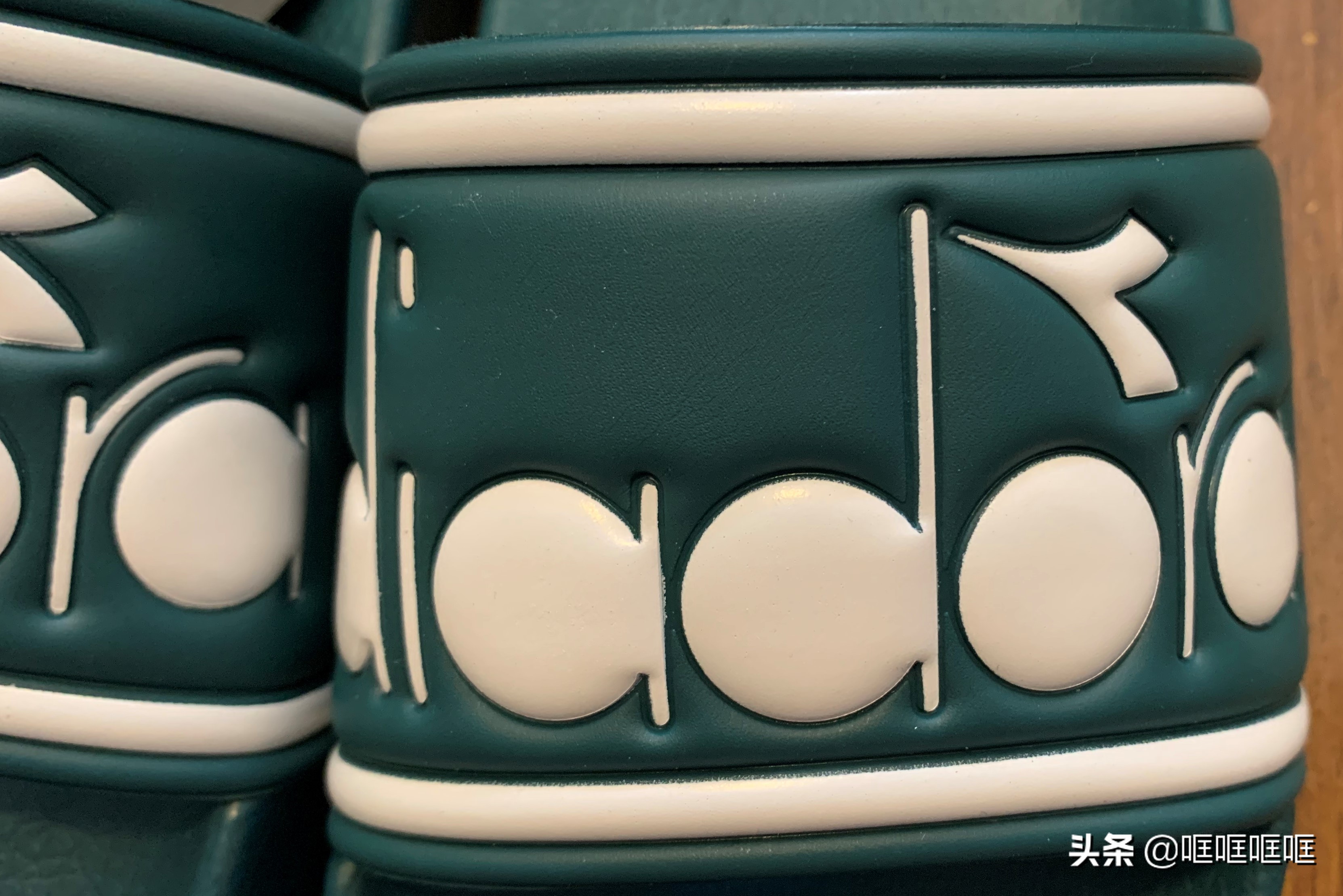 100块钱有两双的鞋子,100元买了三双鞋