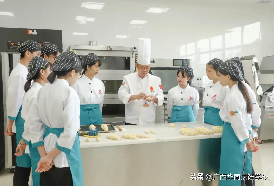 初中毕业学技术选什么专业好就业,初中学历学什么技术专业比较好