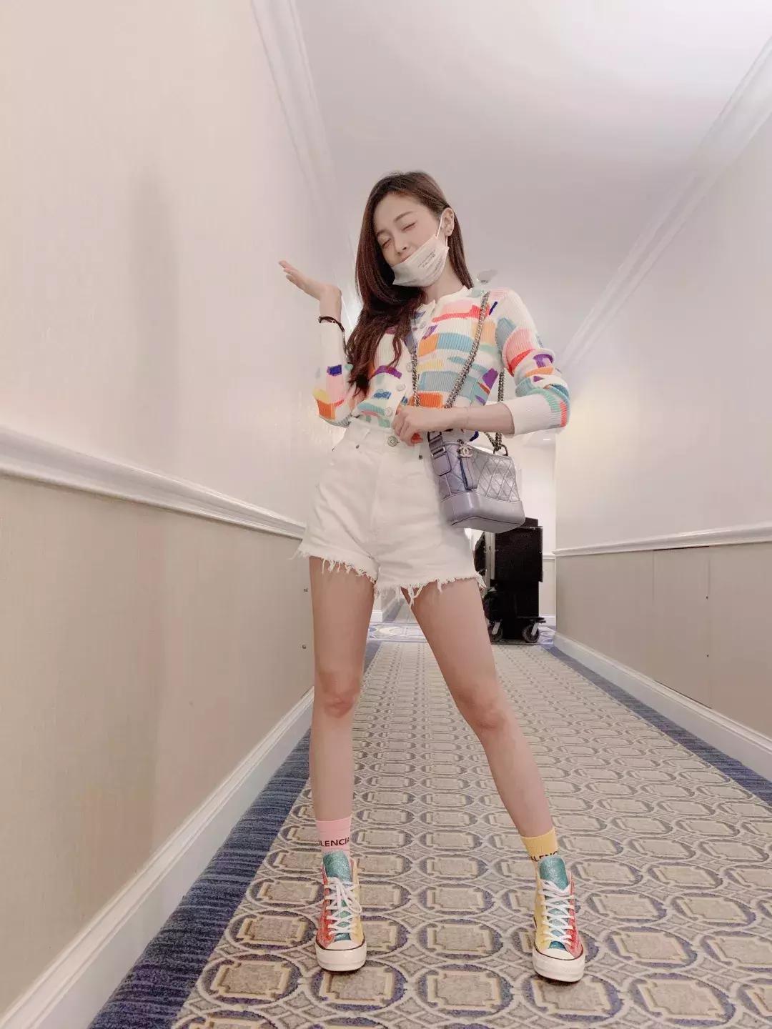 杨紫穿李现的衬衫,杨紫李现蓝卫衣