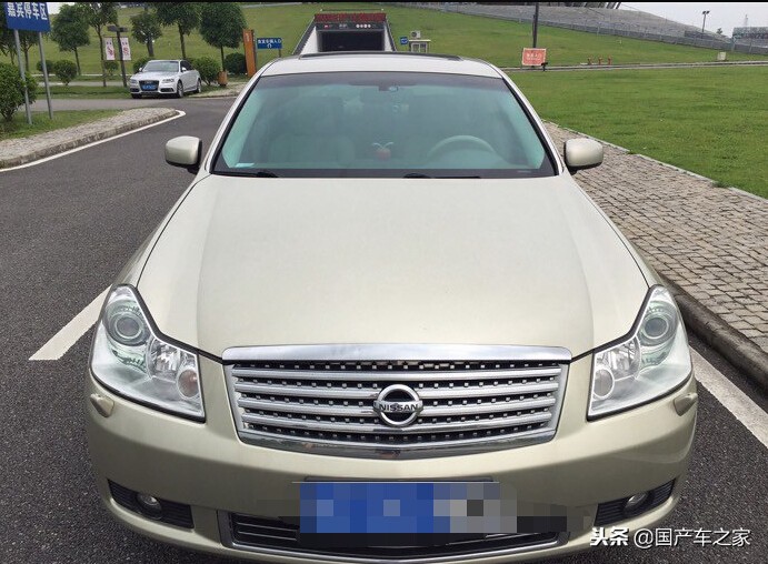 10W收来的“大号轩逸”，4排气管，一脚油门下去朋友都说钱花得值