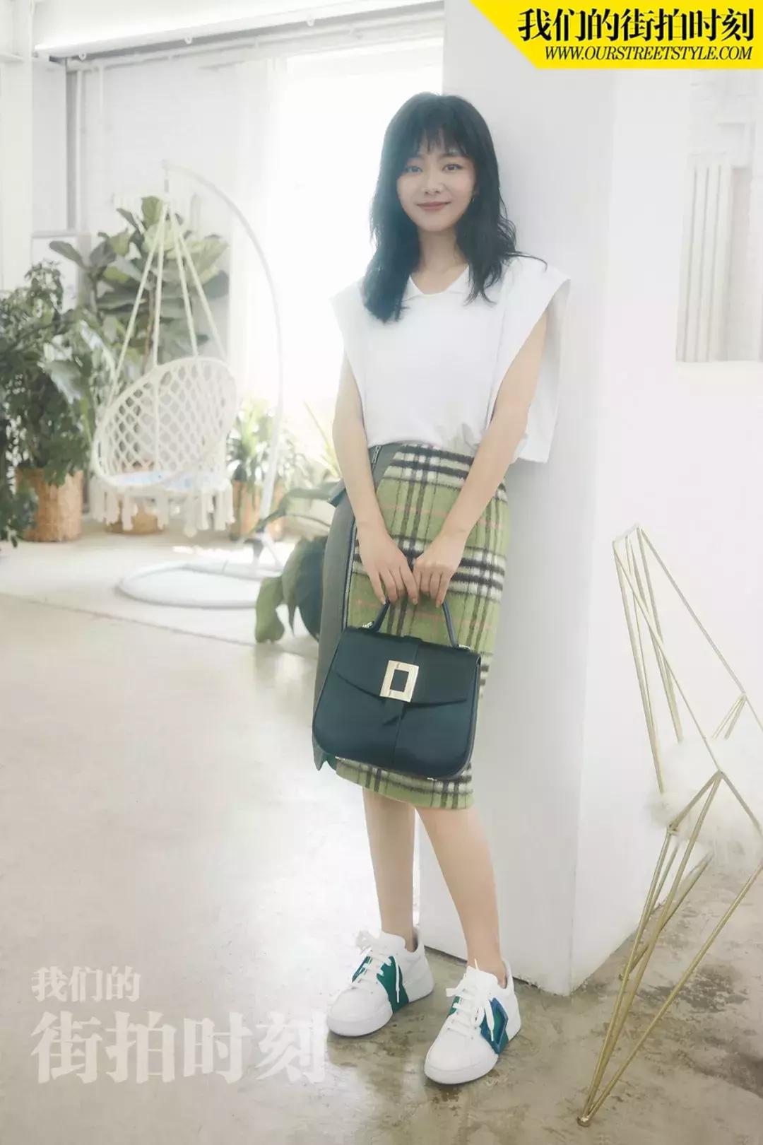 谭松韵张新成同款衣服,热依扎新剧同款黑色衣服