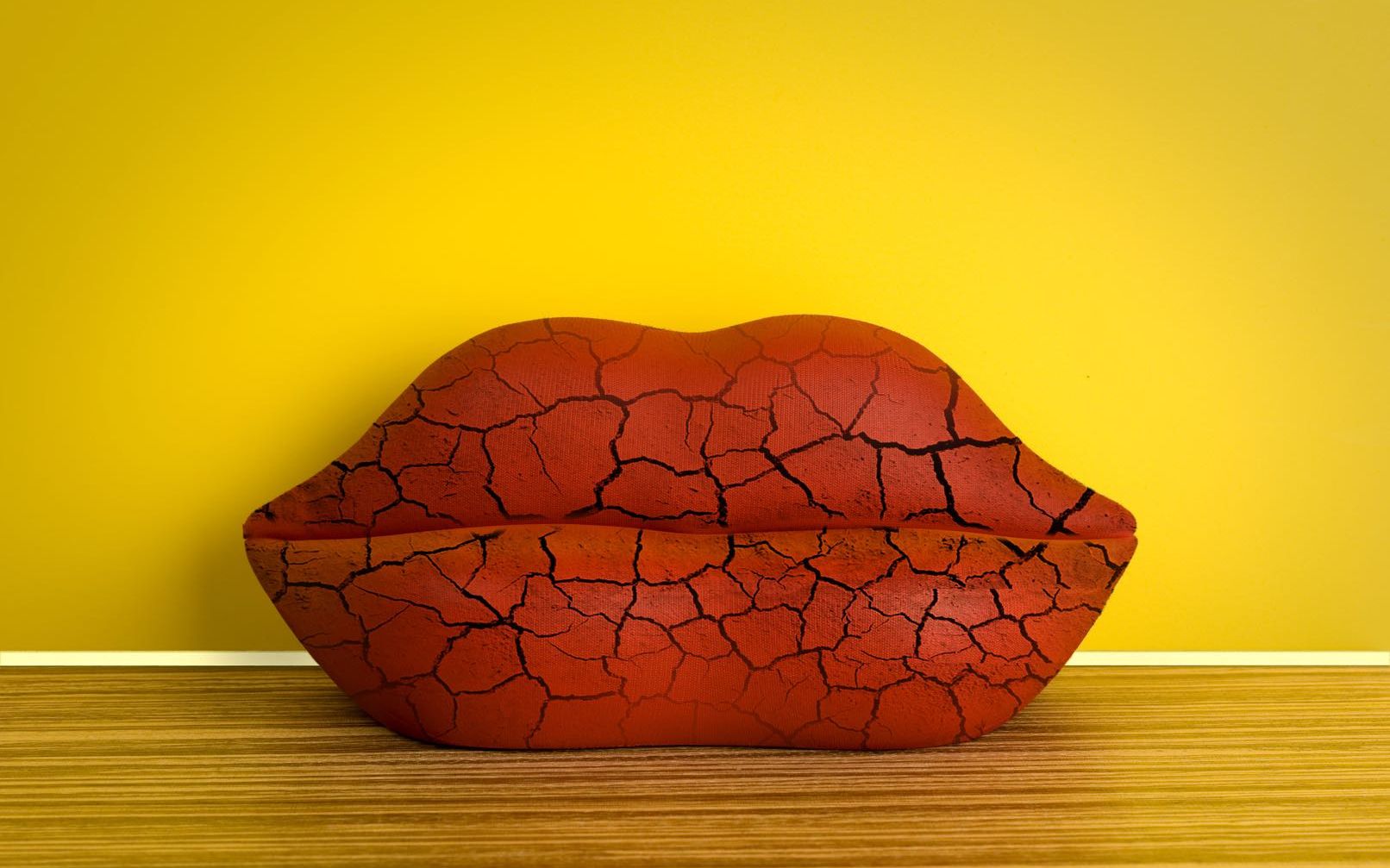 唇炎唇部总干裂起皮怎么调理,冬季嘴唇干燥警惕诱发唇炎