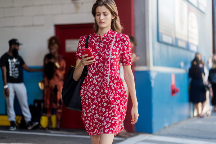 夏季碎花裙子街拍穿搭,街拍夏季裙子穿搭