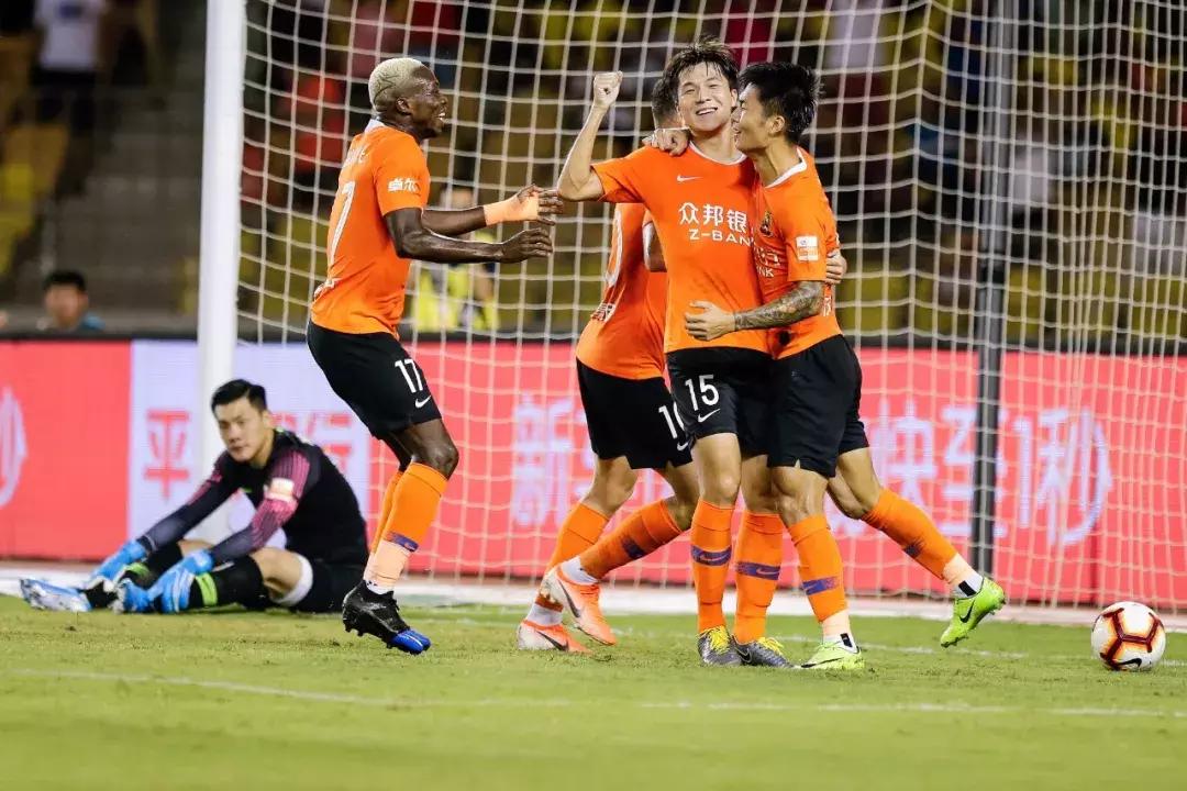 武汉卓尔4比3逆转广州富力,武汉卓尔赢球