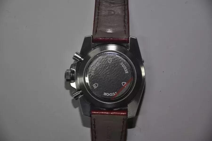 副厅长的表：原价1030万、估价800万、起拍720万