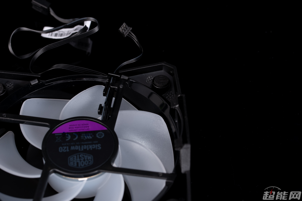 酷冷至尊T610PARGB风冷散热器评测：炫光潮流的拥护者