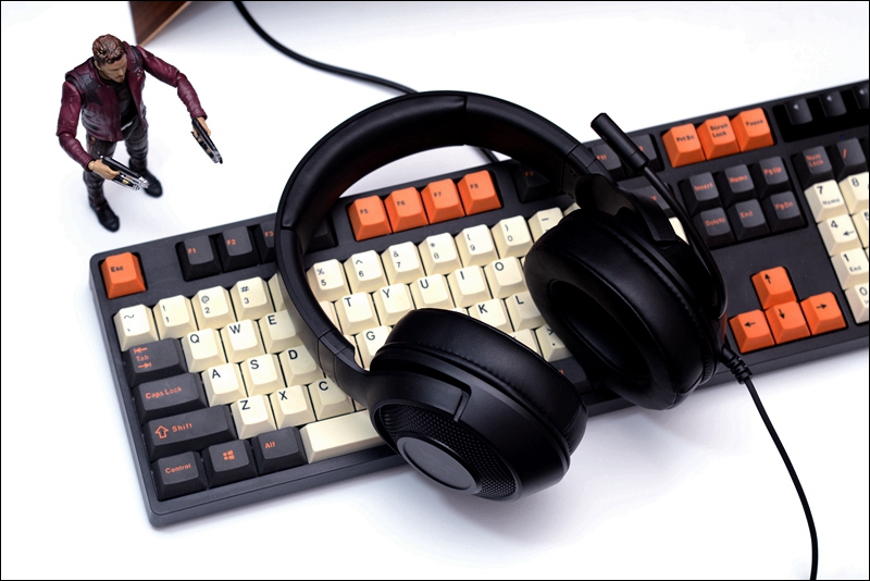 雷蛇入耳式游戏电竞耳机推荐,雷蛇头戴式电竞游戏耳机推荐