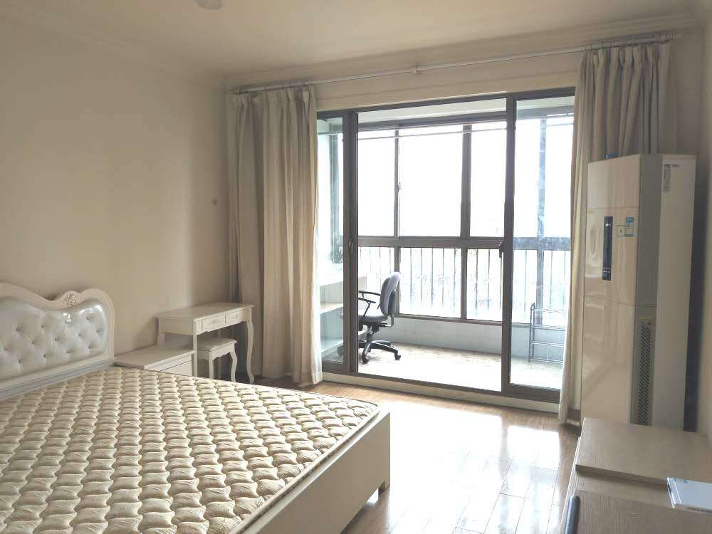 3号线租房房东直租,虹口足球场附近租房一室一厅