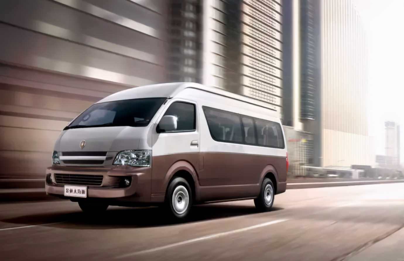 面包车能改装新能源吗,丰田海狮面包车6座最新款