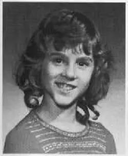 强行把男生打扮成女生,强行把男主变成女生