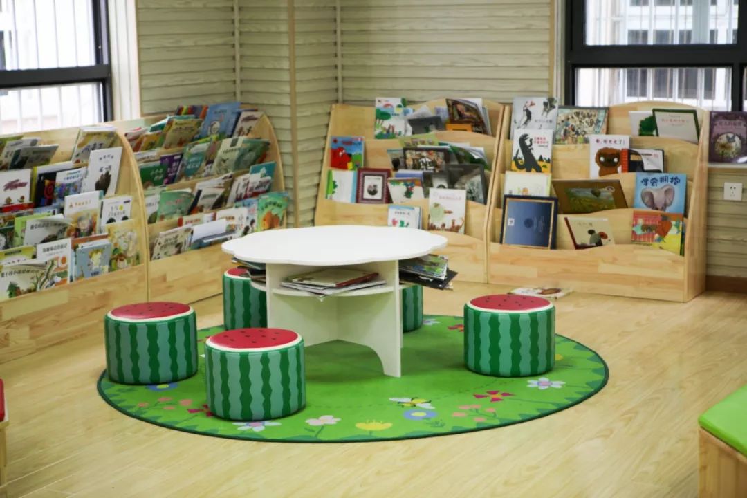 鍥犱负浼欓鑰屽嚭鍚嶇殑瀛︽牎,鍥犱负缇庨鐏殑瀛︽牎