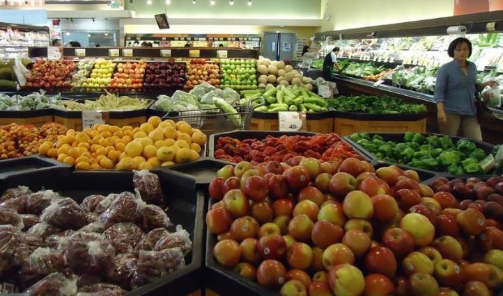 这三类食品再便宜也不要去超市买,特价超市临期食品