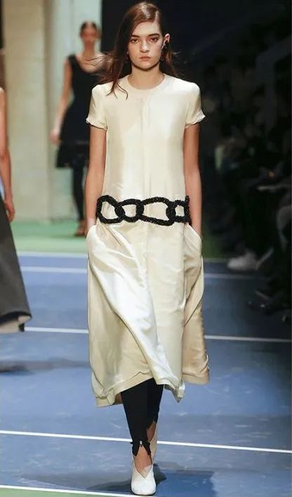 女巫鞋是什么意思啊,女巫鞋尖头