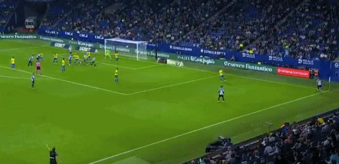 西班牙人把武磊逼成什么样了,西班牙人2球领先