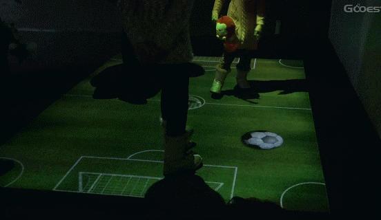 科技的画画神器投影手绘板,关于科技时代的绘画作品