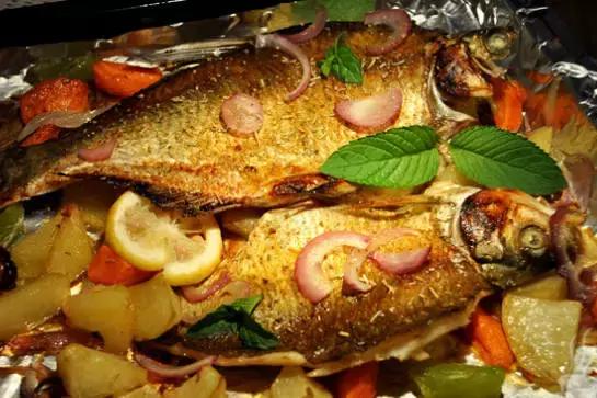 10种烤鱼的做法及配方大全,烤鱼的100种方法