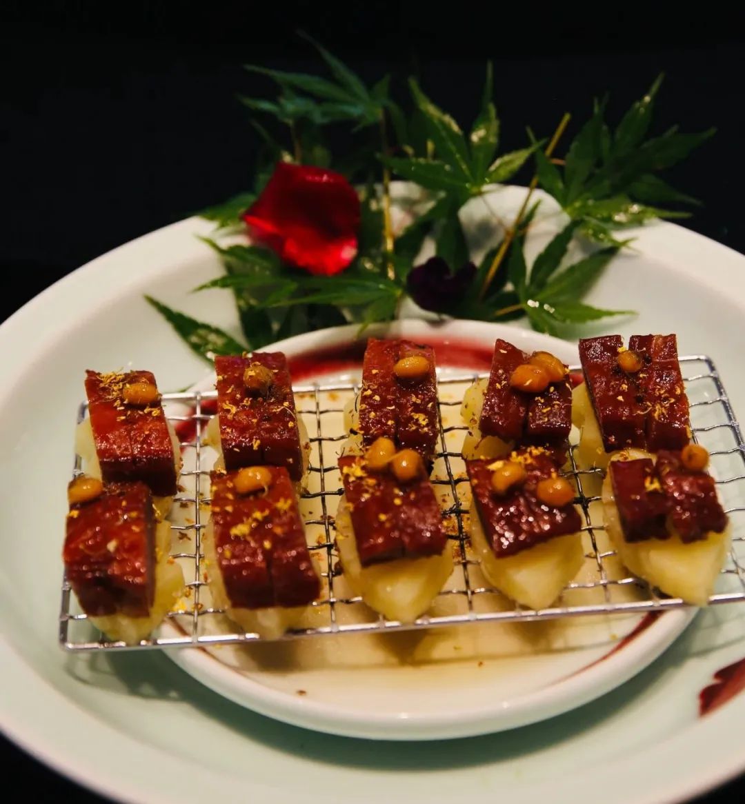 夜游盛世钱塘，赏绚烂灯光秀，打卡杭州钱江新城万豪酒店