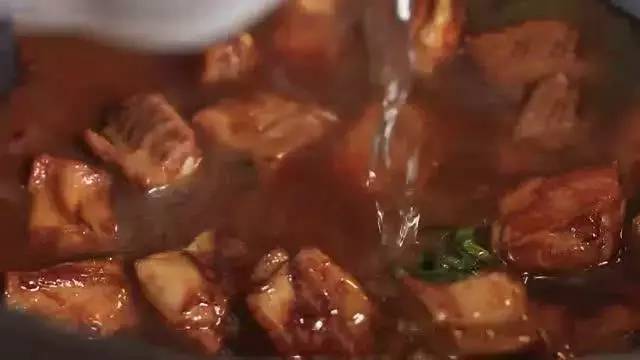 大厨教你在家做糖醋排骨简单易学,糖醋排骨烧得发苦肉质又硬怎么办