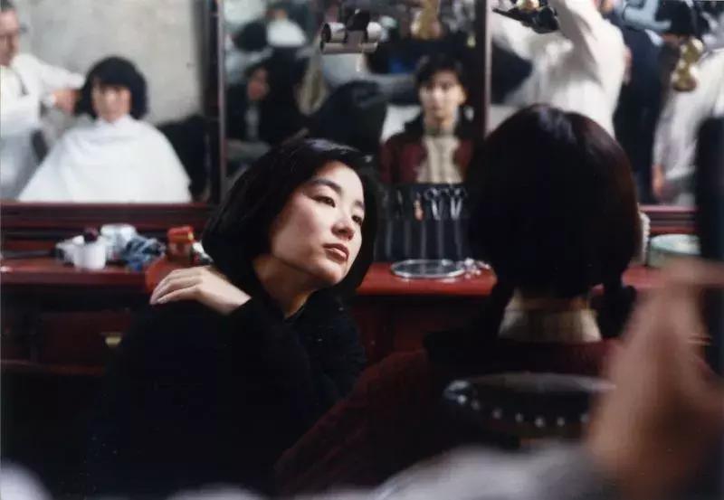 一夜筹2千万救夫，怼名导换大咖，豪侠阔太徐枫光耀影坛再战商场