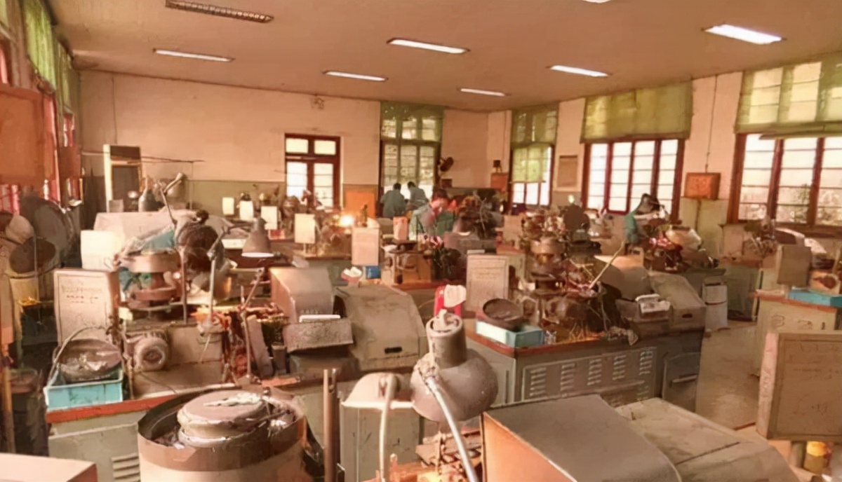 英雄钢笔现在的好还是90年代的好,钢笔英雄80年代