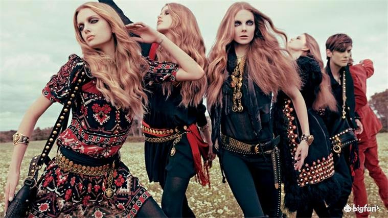 英雄联盟霞和洛星空皮肤宣传动画,英雄联盟霞跟洛会在游戏里对话吗