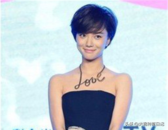 女人40少戴哪三种首饰,女人40岁了还有必要戴环吗