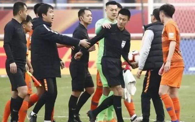 山东鲁能vs河南建业傅明,傅明打建业