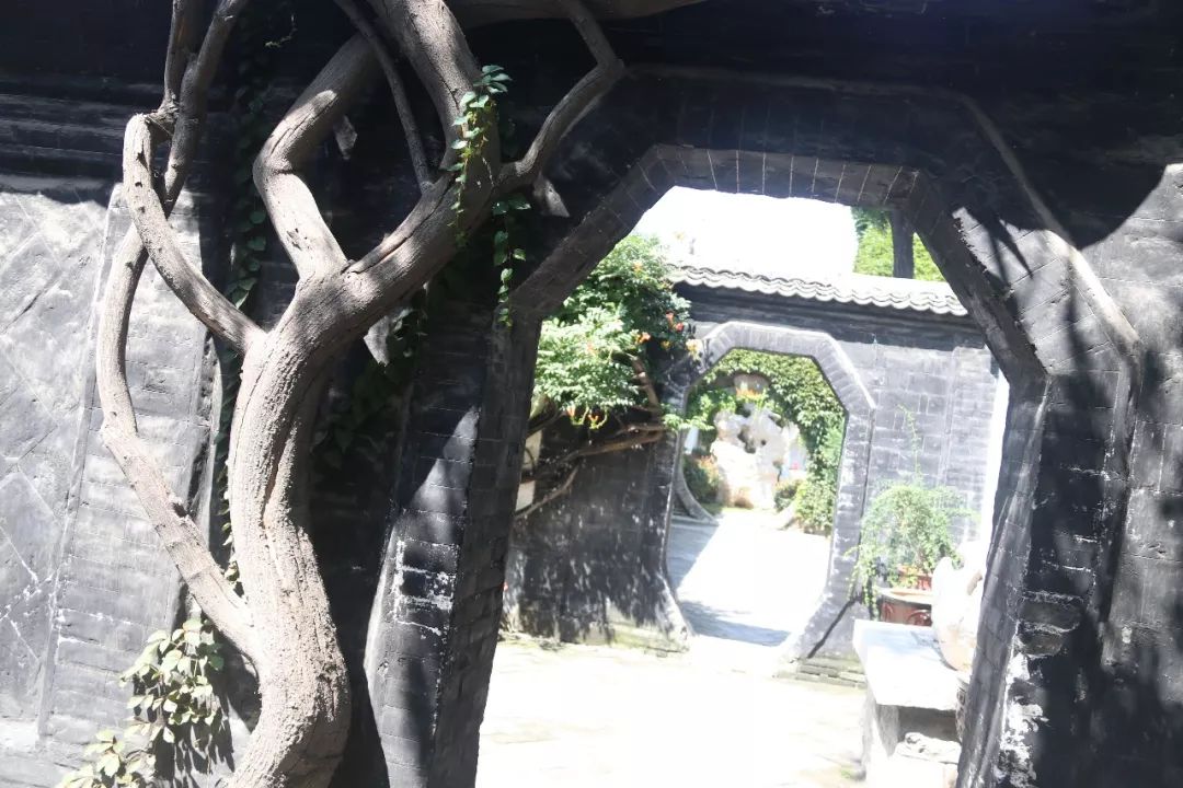 于受万画聊斋271,于受万画聊斋412